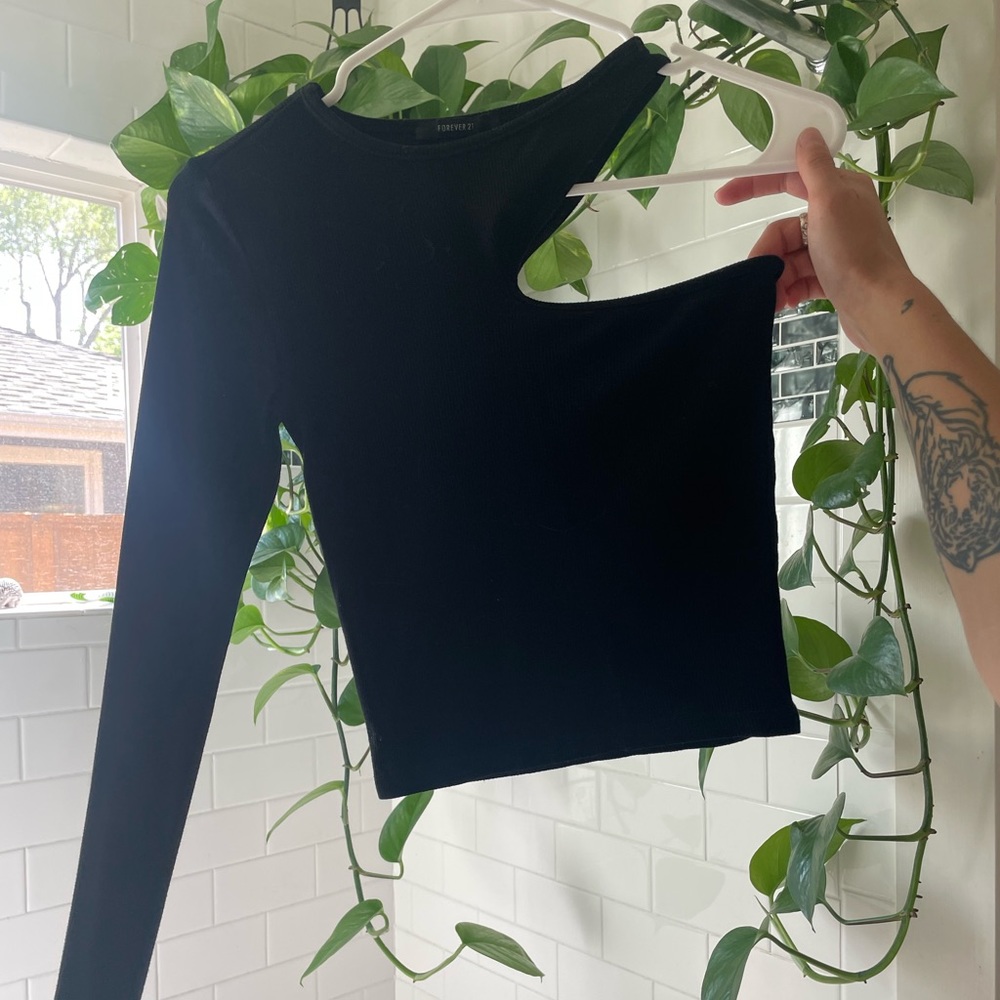 Asymmetrical Cutout Longsleeve